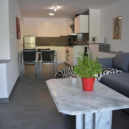 Lovely Bungalow For Four Close To Beach And City In Torrevieja Bagian luar foto