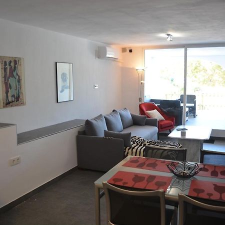 Lovely Bungalow For Four Close To Beach And City In Torrevieja Bagian luar foto