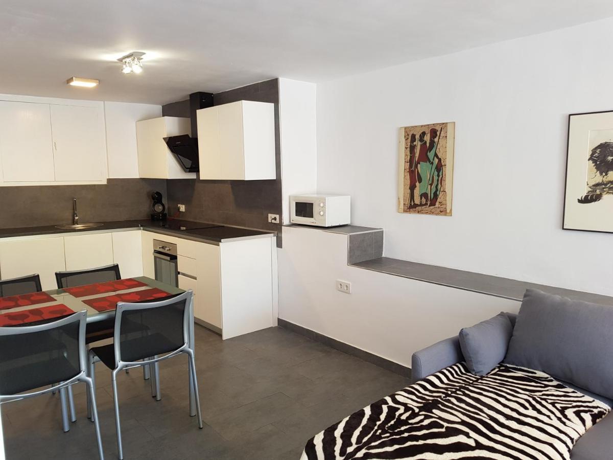 Lovely Bungalow For Four Close To Beach And City In Torrevieja Bagian luar foto